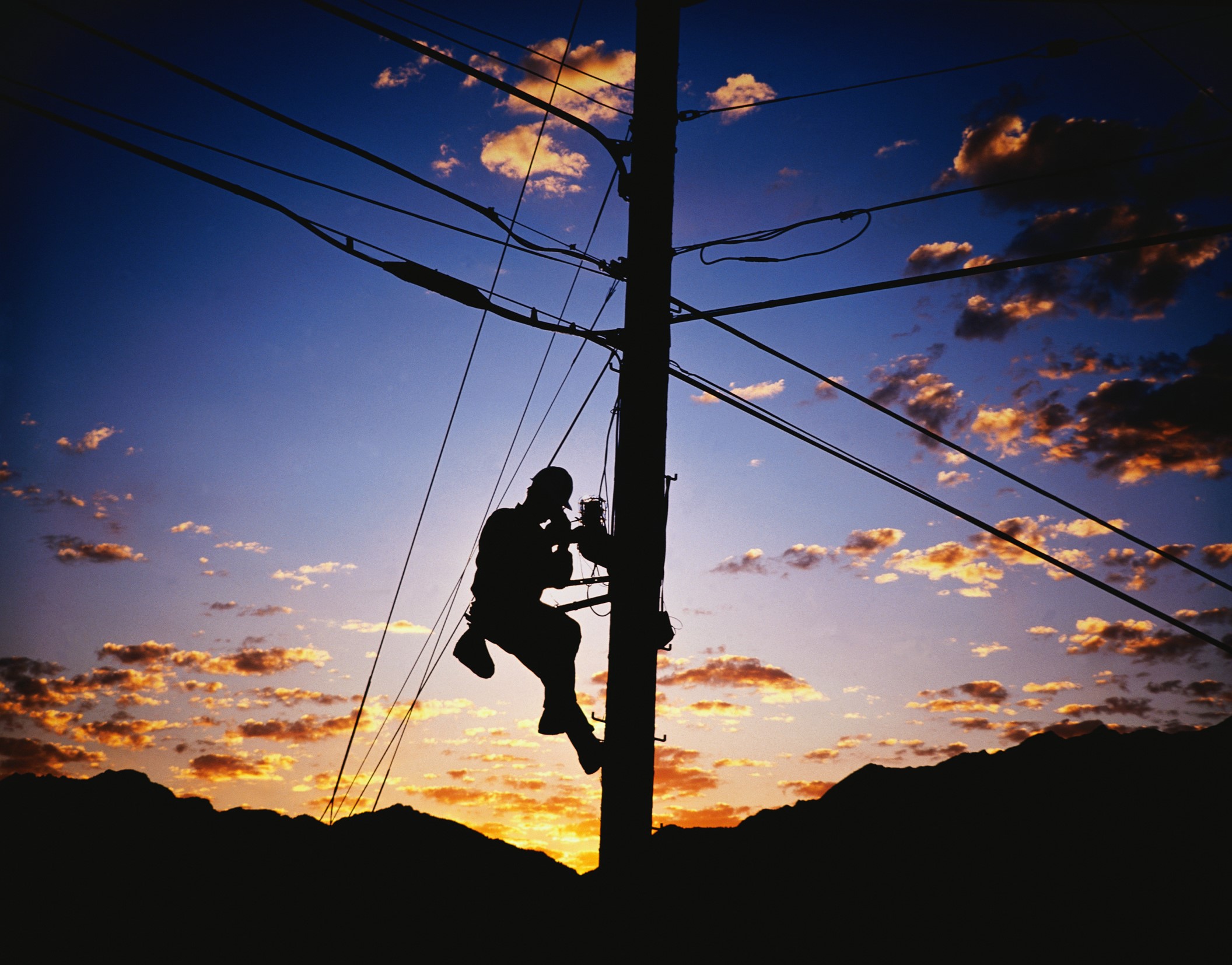 From Splicing Sleeves to Streamlined Closures: The Evolution of Fiber Protection