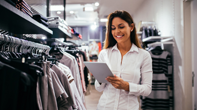 cash-in-on-the-connected-customer-infographic-hero-400b
